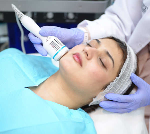 OxyGeneo Facial — Face & Neck